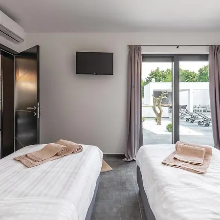 Cozy In With House A Panoramic View Holiday home Sivati