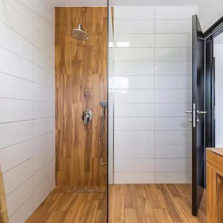 Gorgeous In Holiday home Sivati