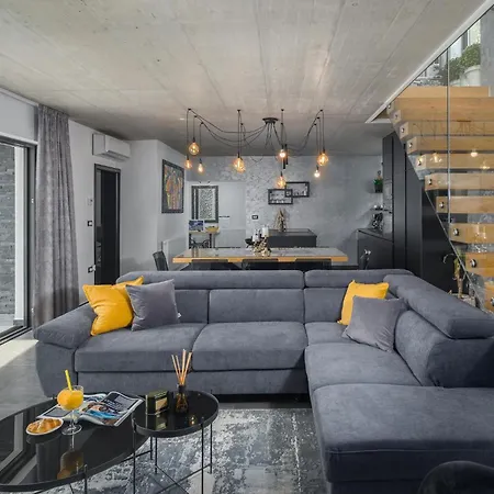 Cozy In With House A Panoramic View Holiday home *