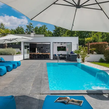 Cozy In With House A Panoramic View Holiday home *